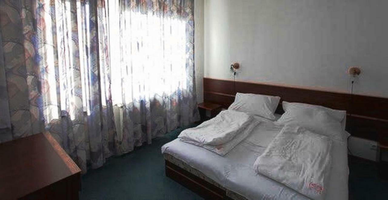 Aranypart Hotel Siófok Exteriér fotografie